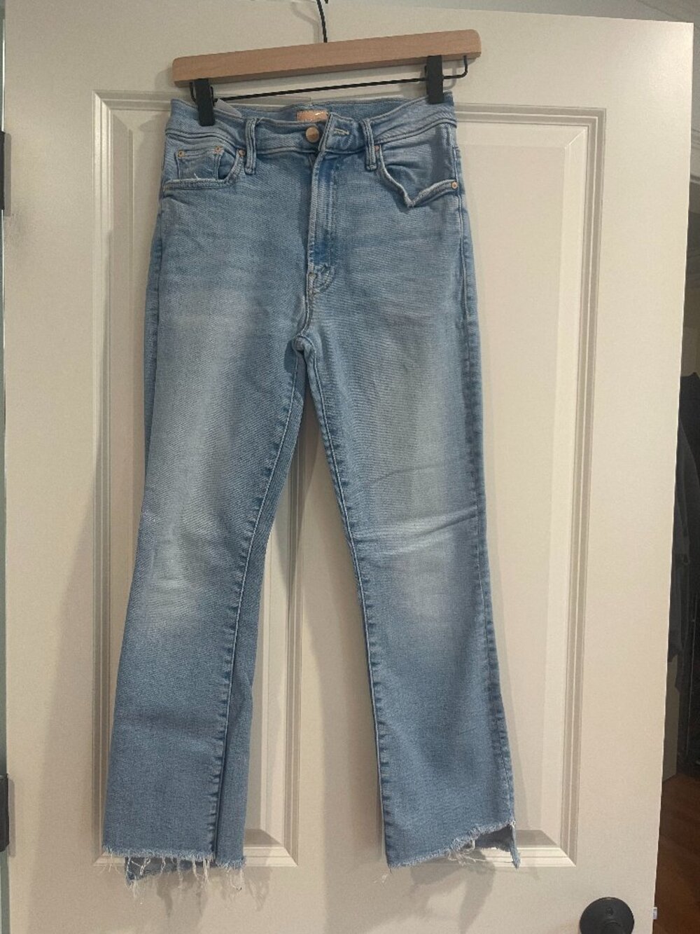 Mother Denim - The Insider Crop Step Fray - Light Wash - Size 27